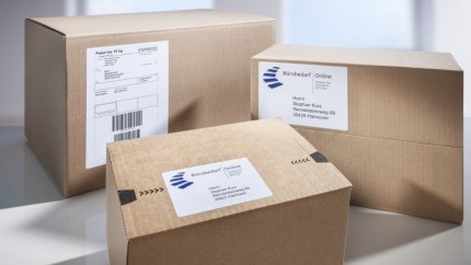 Parcel labels in volume packs | Avery