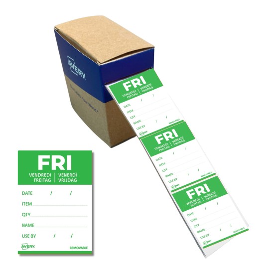 Tämä kuva esittää Avery-merkkisen pakkauksen irrotettavia etikettejä, joissa vihreät etiketit osoittavat 'PE' ja niissä on kohdat päivämäärälle, tuotteelle, määrälle, nimelle ja viimeiselle käyttöpäivälle.