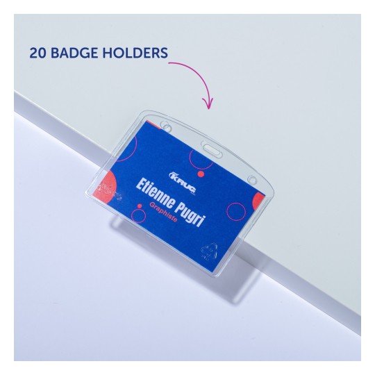 Kuvassa on kirkas kulkukorttikotelo, jossa on sininen taustakortti, johon on merkitty nimi 'Etienne Pugri' ja sana 'Graphiste'. Se korostaa myös tekstiä '20 BADGE HOLDERS'.