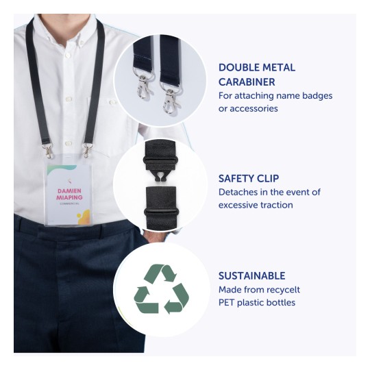 Kuvassa on nimikylttejä varten suunniteltu kaulanauha, jossa on kaksoismetallikoukku, turvakiinnike ja maininta sen kestävästä valmistusmateriaalista, joka on tehty kierrätetyistä PET-muovipulloista.