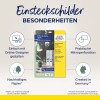 Kuva esittelee Avery Zweckformin Office & Home -etikettipakkauksen. Se korostaa ominaisuuksia, kuten online-suunnittelumahdollisuudet, mikroperforointi ja kestävä paperin käyttö. Suunnittelussa on visuaalisia ikoneita ja saksankielistä tekstiä, jotka ovat suunnattu toimiston järjestämiseen ja etikettien käyttöön.